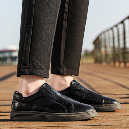 Premium men's comfortable footwear, for versatile daily use.