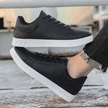 Versatile men's everyday sneakers, premium comfort, sleek design for stylish casual wear.