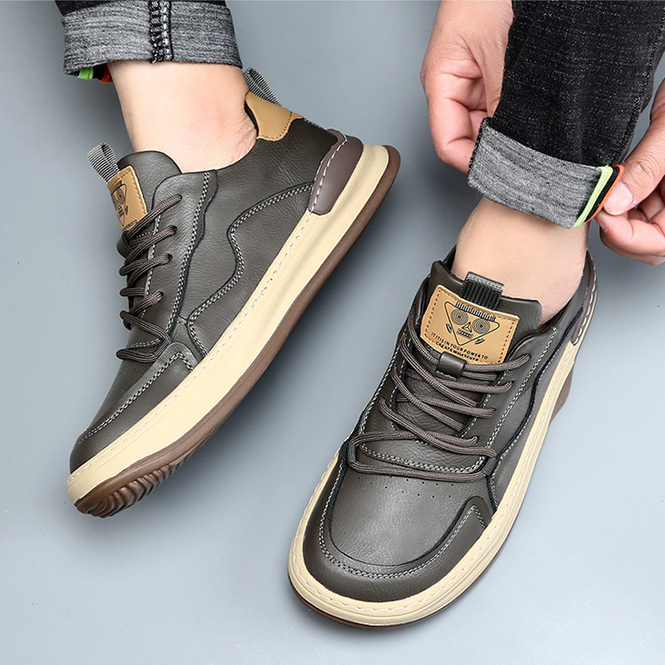 Men's walking shoes with excellent cushioned support & padded ankle for stability.
