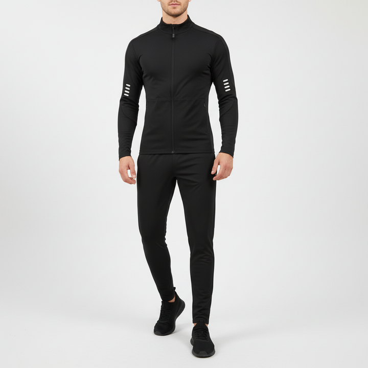 Bradley men's quick-drying sports shirt & shorts set. Breathable activewear for peak fitness.