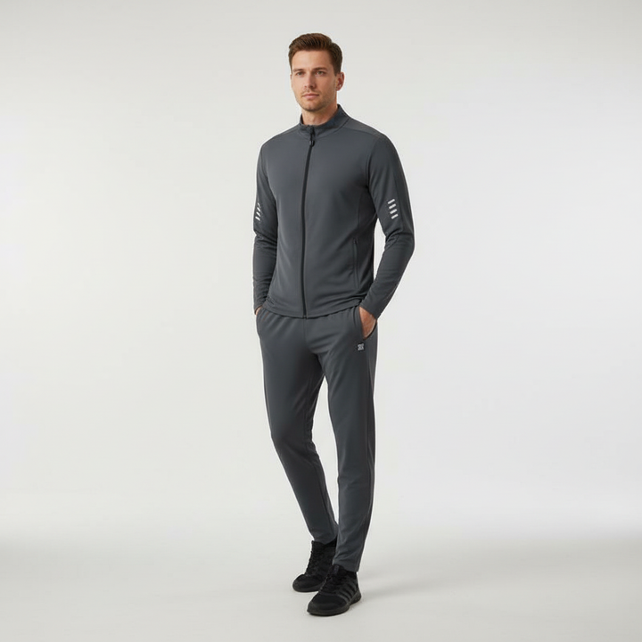 Dynamic men's activewear set, quick-drying & breathable for superior workout performance.