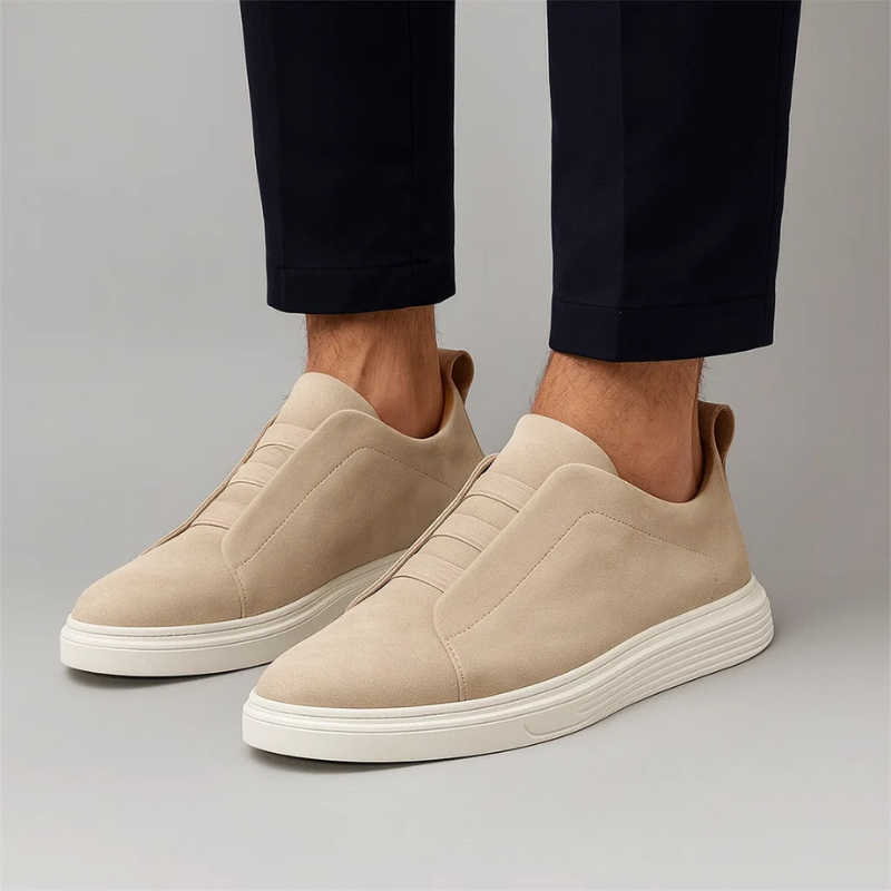 Everyday men's walking shoes: sophisticated casual sneakers with a comfortable design. Grey fabric.