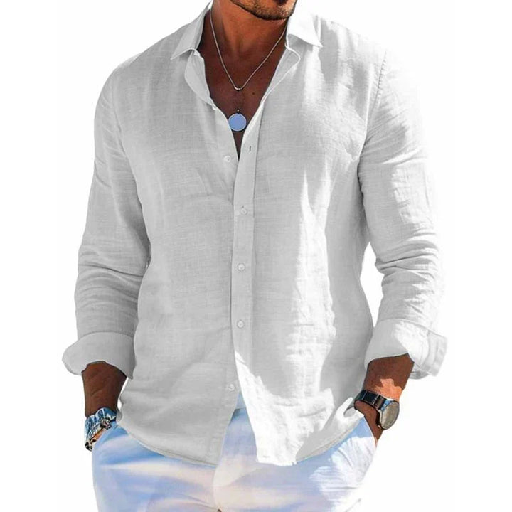 Stylish casual men's short sleeve button-up shirt. Regular fit menswear perfect for daily wear.