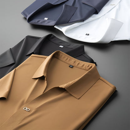 Men's travel outfit: comfortable relaxed fit two-piece leisurewear set, perfect for long journeys.