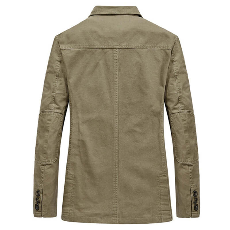 Polished men's relaxed fit blazer in a versatile style. Three-button design for modern smart casual looks.