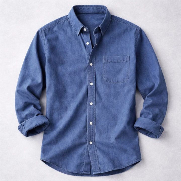 Classic men's button-down long sleeve shirt. Relaxed fit for comfortable, casual everyday fashion.