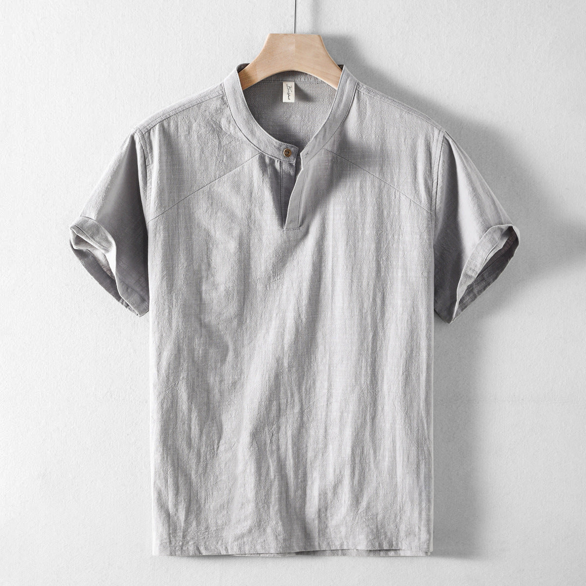 Versatile men's casual button-down shirt, ideal for spring & summer relaxed everyday wear.