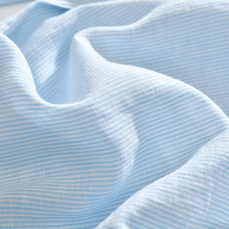 Versatile men's button-up top. Lightweight & breathable long sleeve shirt in a relaxed fit for stylish menswear.