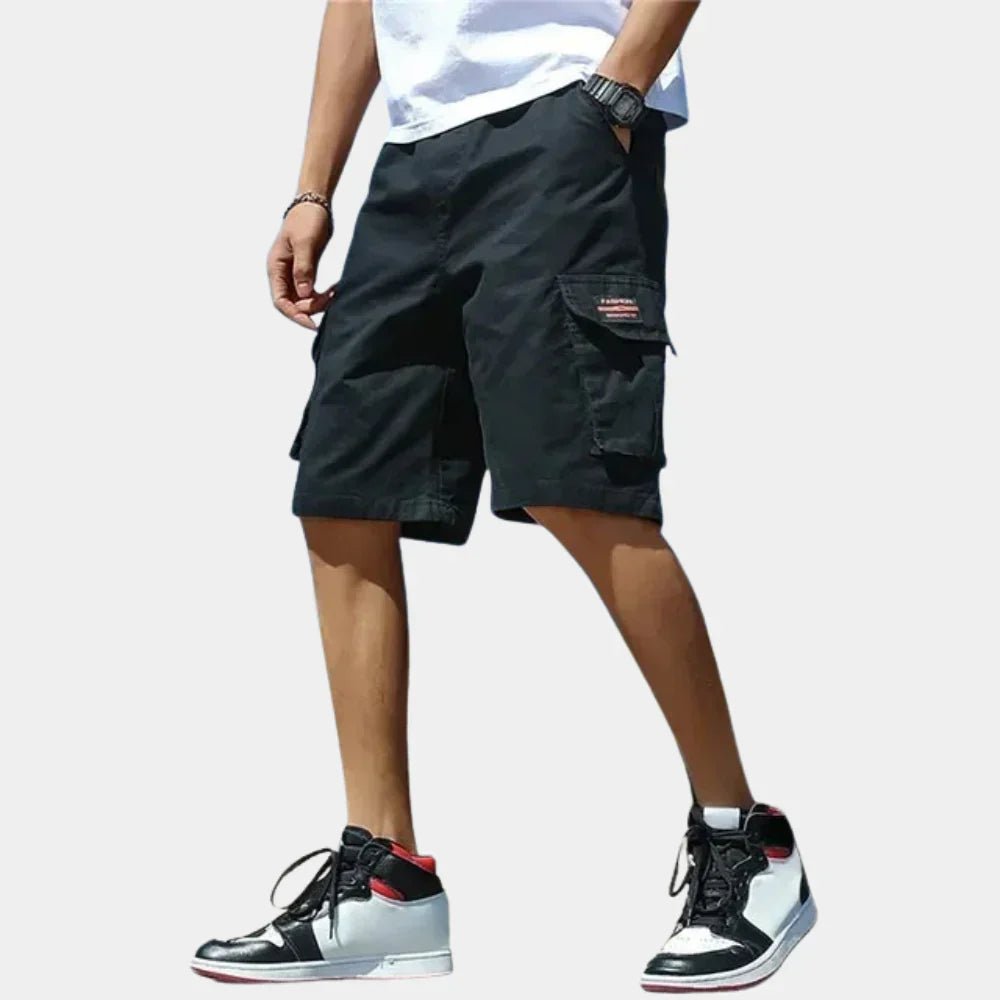 Versatile men's summer shorts: relaxed fit cargo style for comfort, utility, and casual outdoor wear.