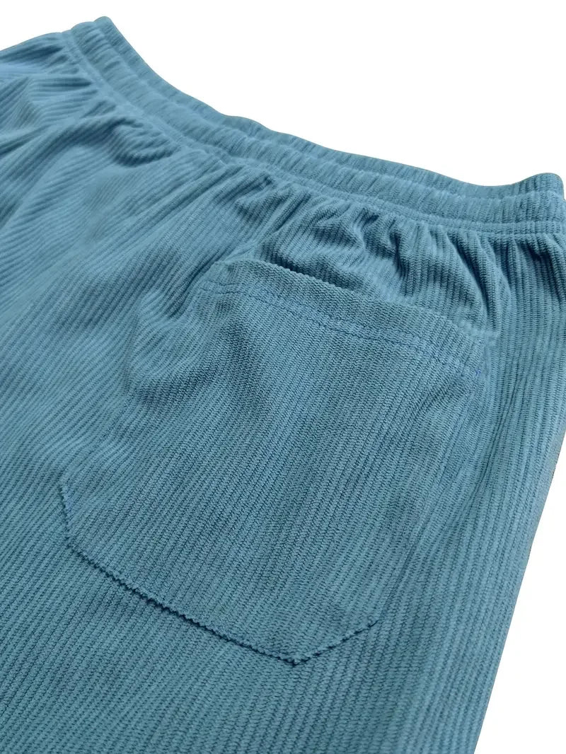 Versatile men's relaxed fit casual trousers in grey, ideal for everyday style and comfort.
