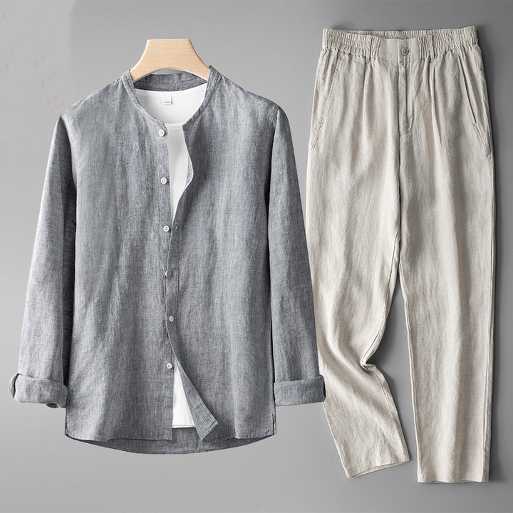 Matching men's two-piece comfort lounge set, featuring a relaxed fit for ultimate everyday comfort and casual style.