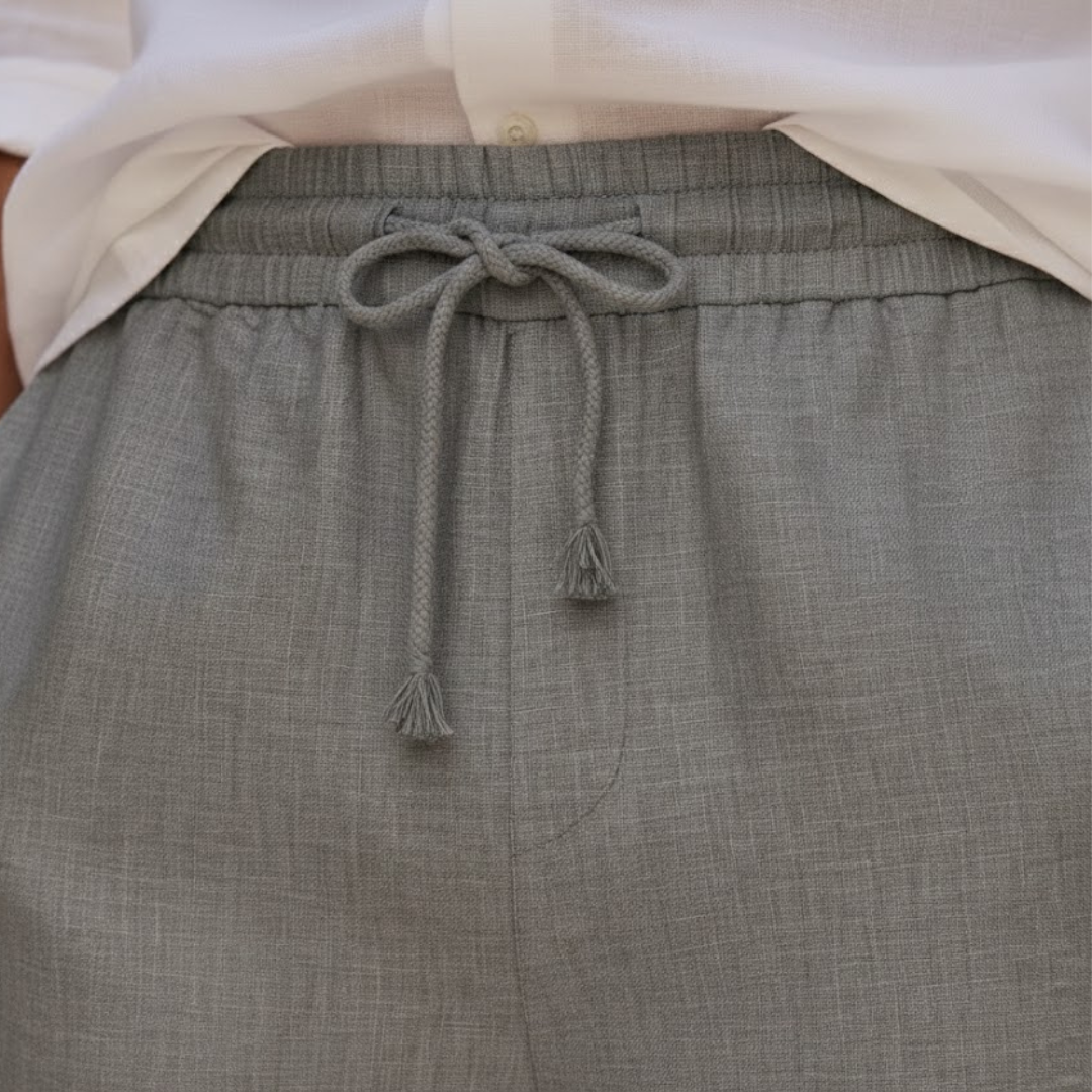 Lightweight men's casual drawstring shorts, relaxed fit, ideal for summer and warm weather activities.