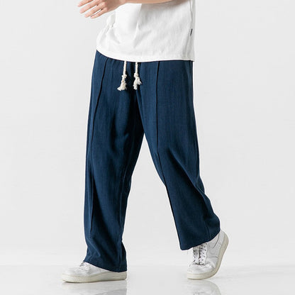 Relaxed fit men's pants for everyday, offering superior comfort and a contemporary style.