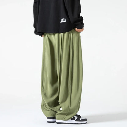 Stylish men's relaxed fit pants, designed for all-day comfort. Soft fabric, perfect for versatile casual wear.
