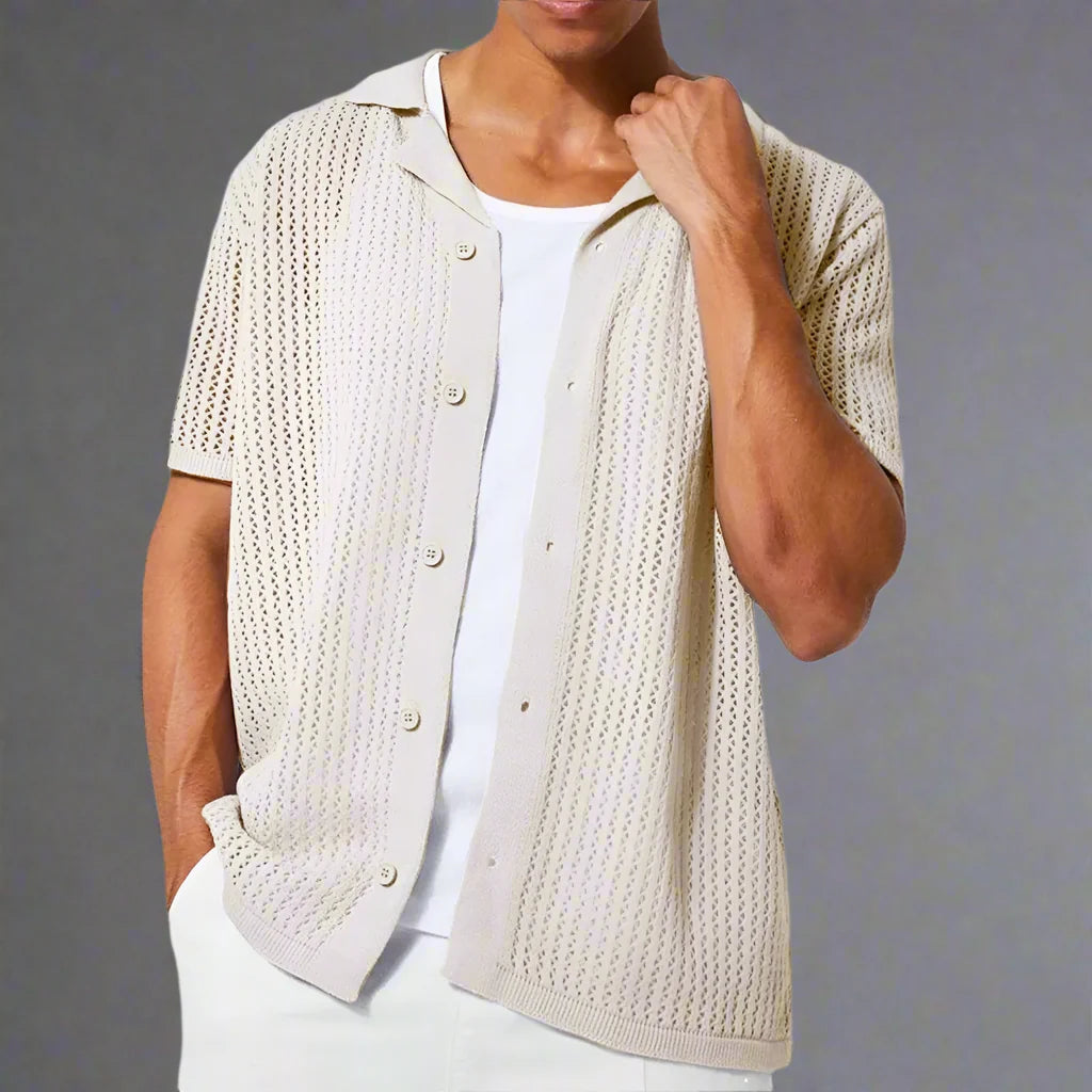 Men's summer knit button-up shirt, short sleeve & relaxed fit for airy, breathable wear.