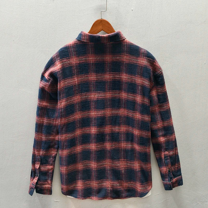 Casual men's long-sleeve plaid shirt, relaxed fit, perfect as a button-down or layering top.