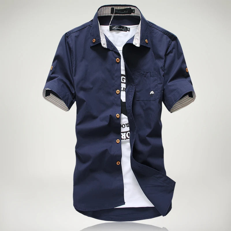 Stylish men's casual relaxed fit short sleeve button-up cotton shirt, ideal for everyday wear.