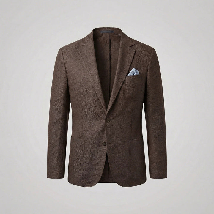 Men's relaxed fit summer blazer jacket paired with a casual shirt for a smart everyday look.
