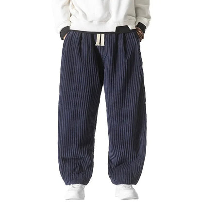 Stylish men's relaxed fit pants for versatile weekend wear, comfortable everyday fashion & relaxed style.