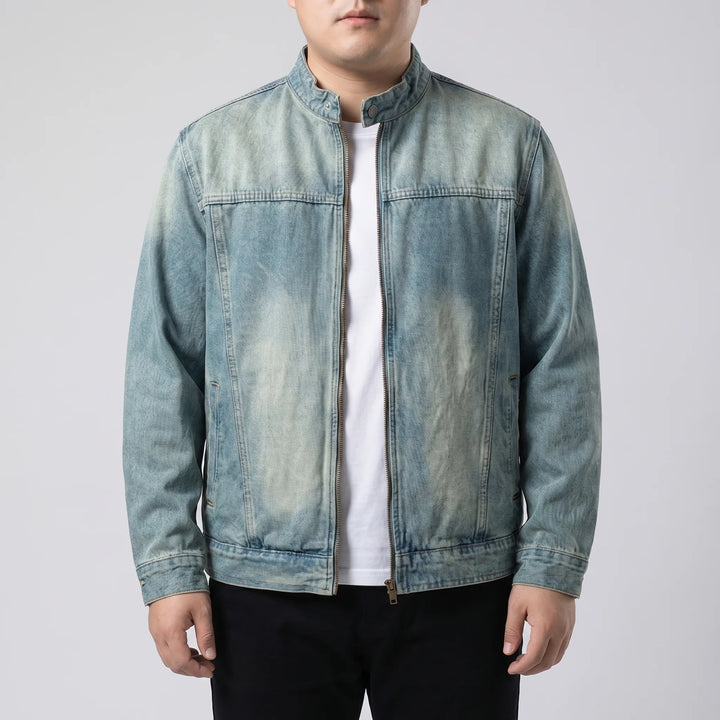 Modern men's fashion zip-up jacket, featuring a loose fit and long sleeves for a trendy casual look.