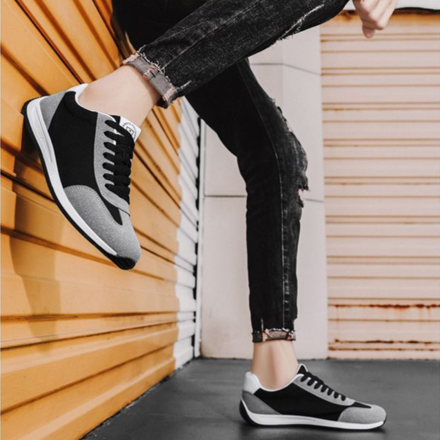 Men's classic retro sneakers for daily wear, offering comfort & timeless style.