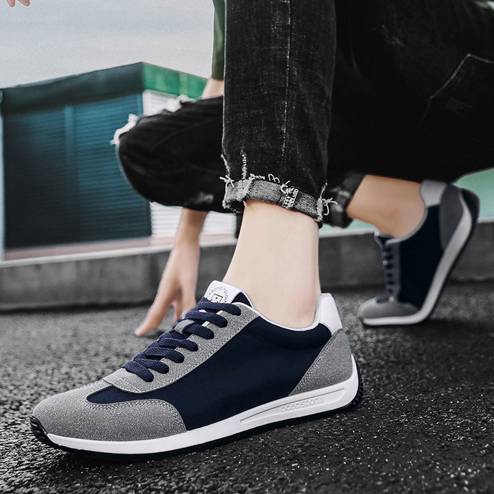 Men's retro sneakers: classic, comfortable, durable, for daily casual wear.