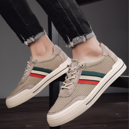 Brown men's retro comfort sneakers, stylish lace-up casual shoes perfect for everyday wear.