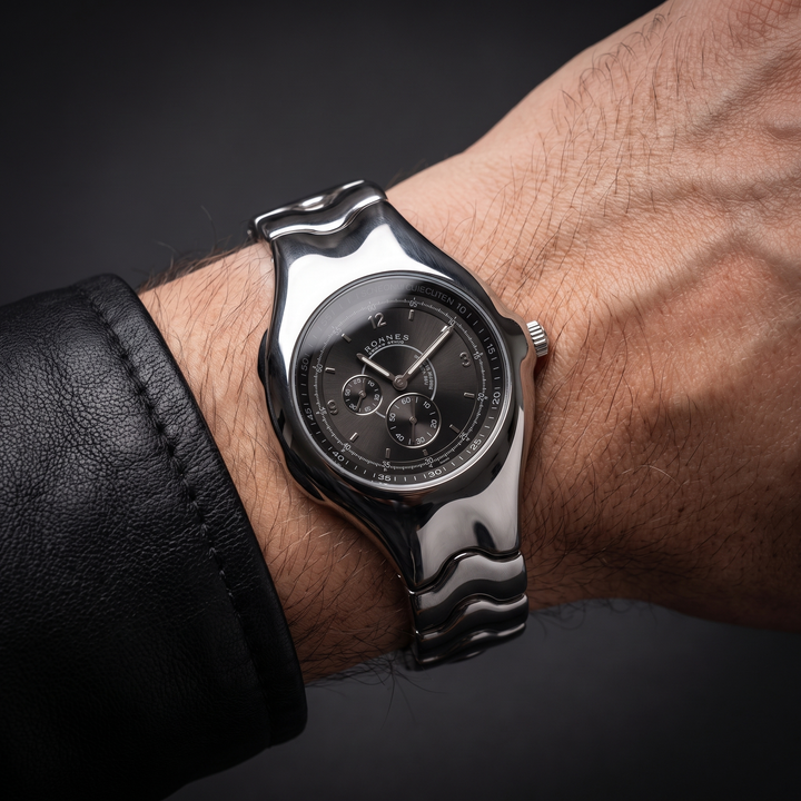 Luminous dial men's retro oval face quartz watch, vintage style timepiece for modern men's fashion.