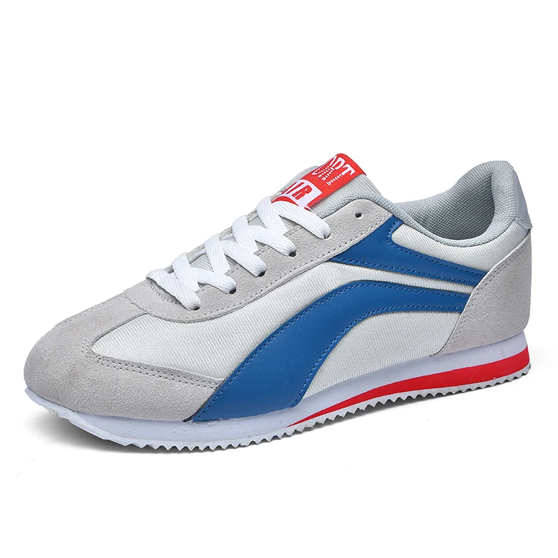 White and blue retro men's shoes, lightweight and perfect for everyday wear.