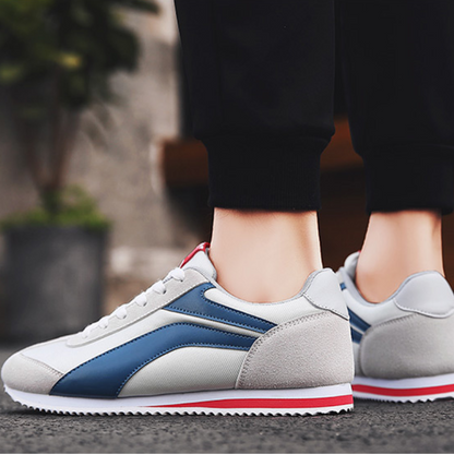 Everyday wear men's retro sneakers, highly comfortable and lightweight.