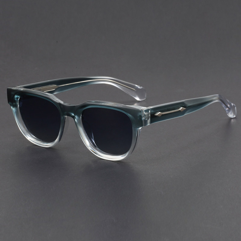 Men's vintage square sunglasses with polarized lenses. Essential UV400 eyewear for sun protection & glare reduction.