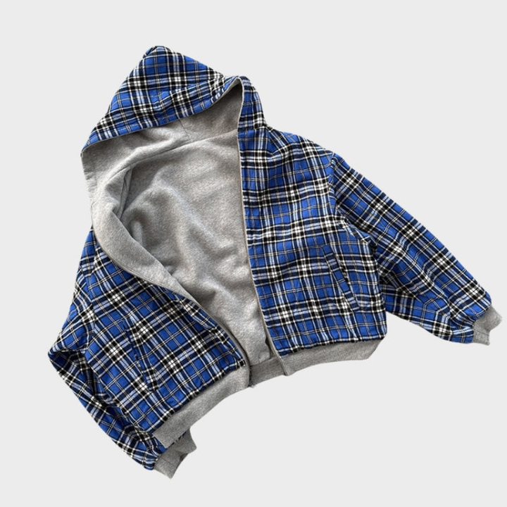 Comfortable men's oversized reversible zip hoodie, ideal for a relaxed streetwear look and dynamic style.
