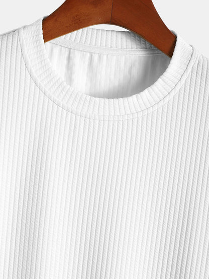 Fitted men's ribbed t-shirt in an athletic muscle fit, ideal for casual fashion.