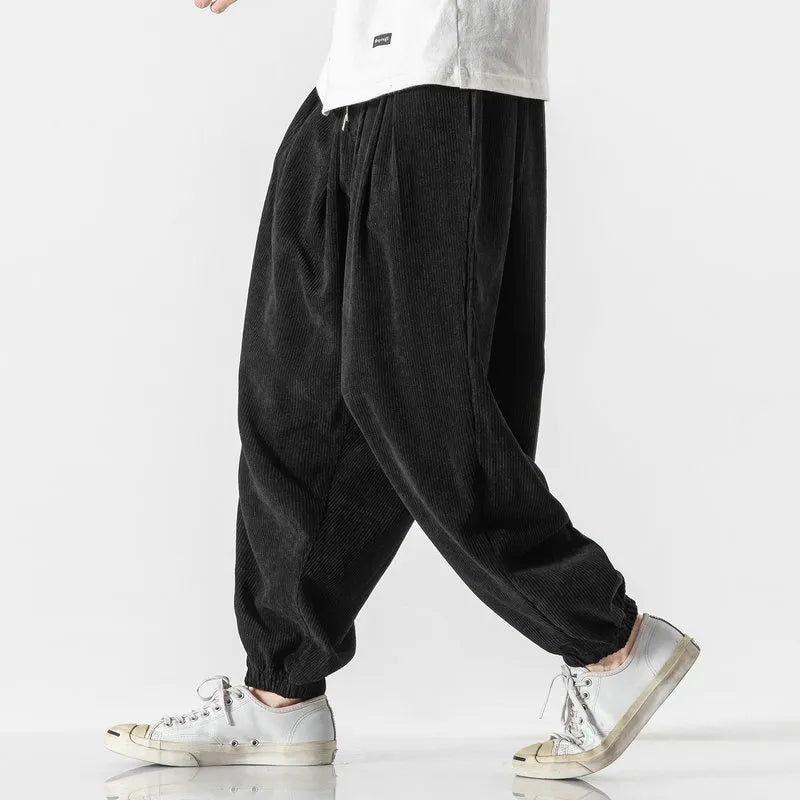 Everyday men's wear: Ridge corduroy pants, relaxed fit with elastic waist for ultimate comfort.