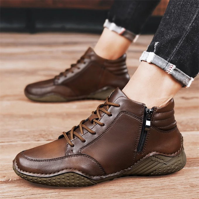 Stylish men's slip-on ankle boots, perfect for casual men's fashion and everyday comfort.