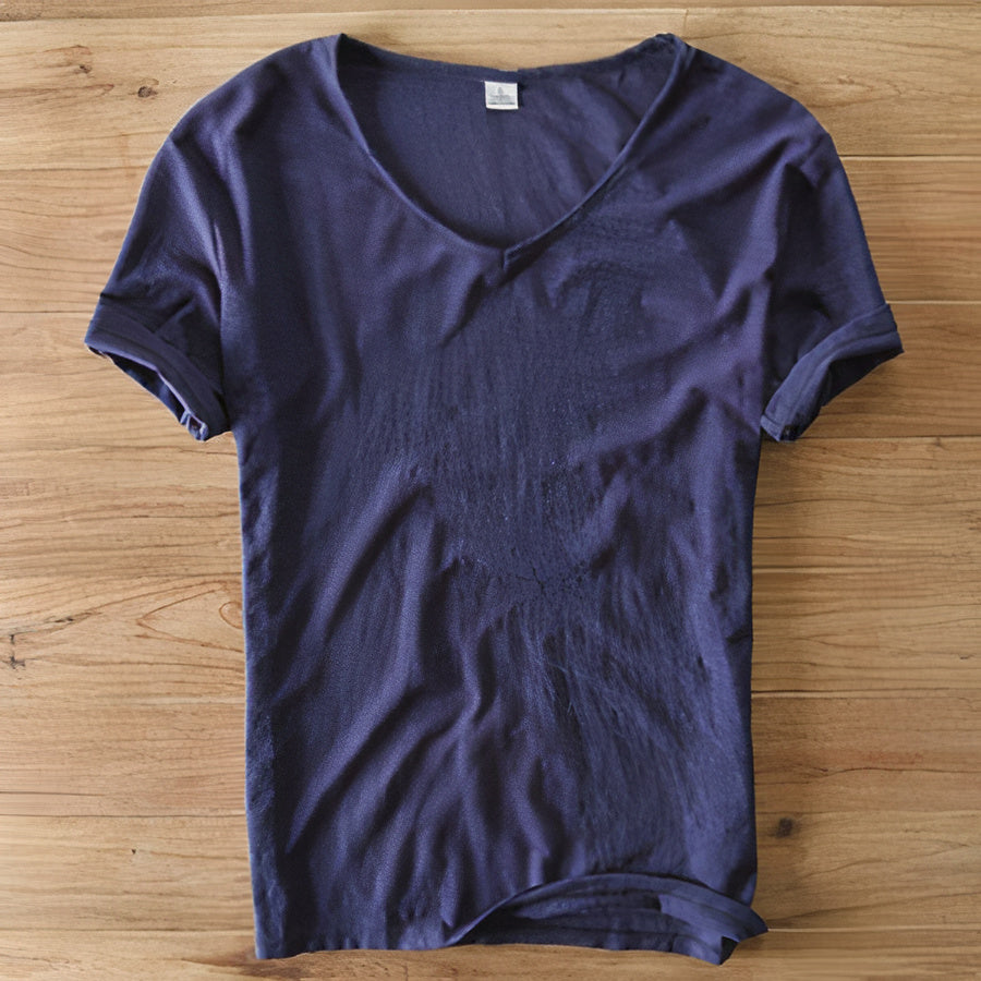 Enjoy summer in this lightweight & comfortable men's Ruben V-neck t-shirt. Perfect for casual wear & vacation.