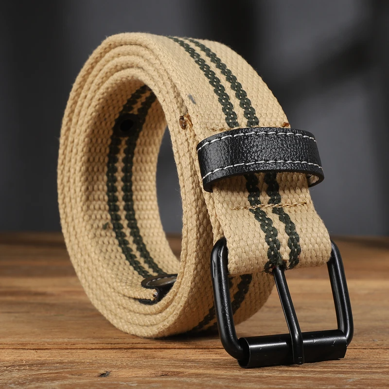 Everyday men's canvas belt, a comfortable and durable accessory suitable for various casual outfits.