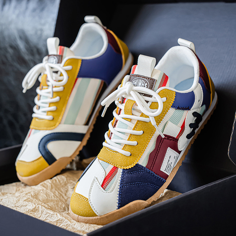 Comfortable men's utility shoes with a durable design, ideal for casual and rugged wear.