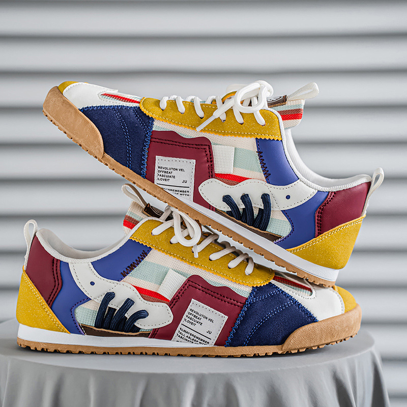 Modern men's street style sneakers, built for ultimate comfort and versatile urban utility.