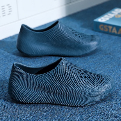 Breathable men's seamless all-terrain running shoes, comfortable for trail running & outdoor adventure.