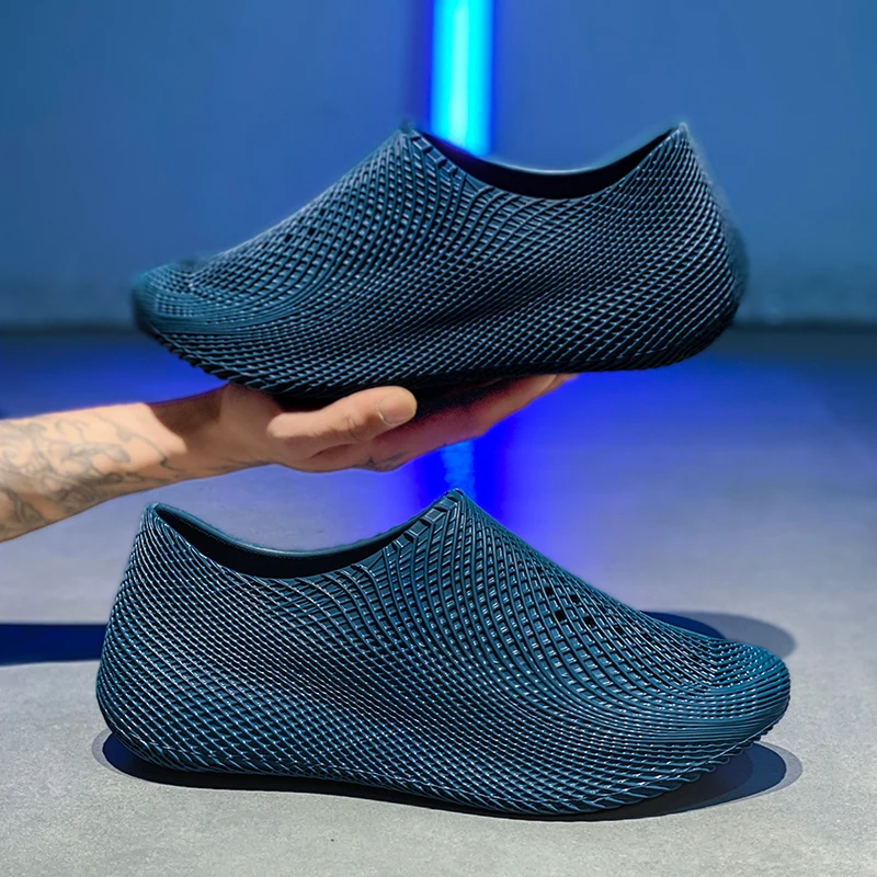 Men's durable all-terrain running shoes with seamless design, ideal for outdoor trails & athletic footwear.