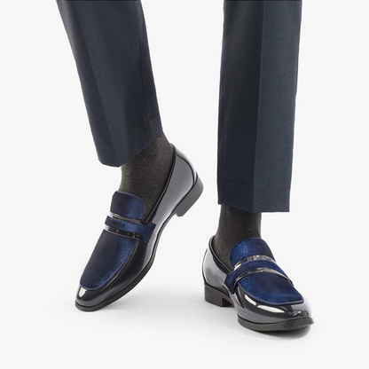 Versatile men's black dress loafers, ideal formal footwear for weddings, galas, and professional settings.