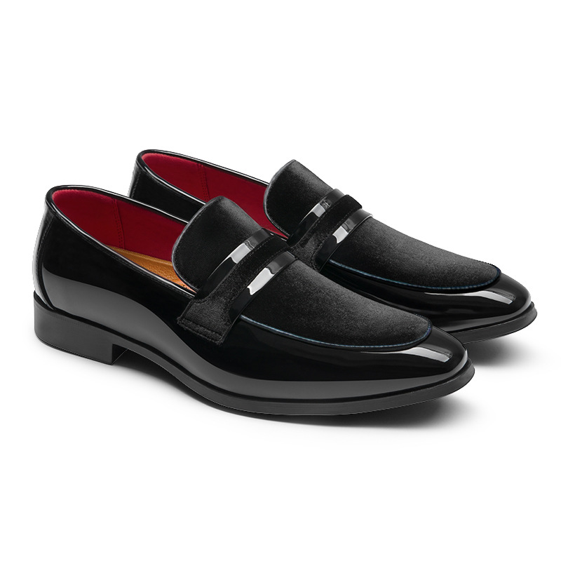 Formal men's loafers for weddings, galas, and business events. Sleek black dress shoes.
