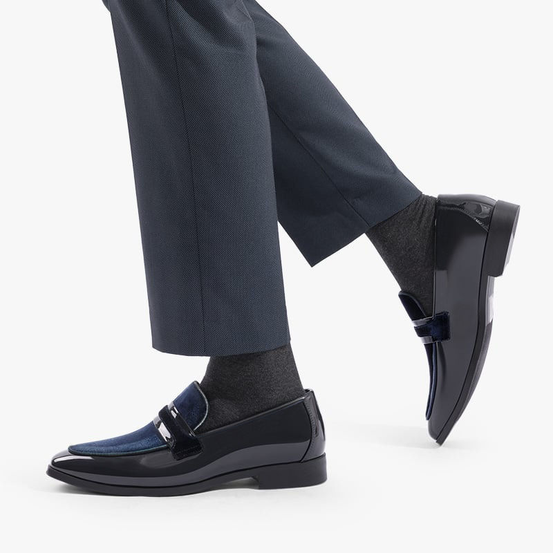 Premium men's formal dress loafers, sophisticated slip-on shoes in black for elegant event attire.