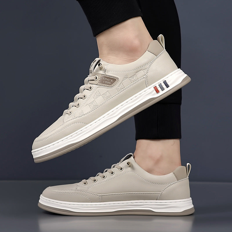Sleek men's brown everyday footwear, combining comfort & modern style.