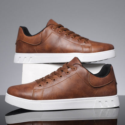 Comfortable men's everyday sneakers with a sleek design, ideal for all-day walking and style.