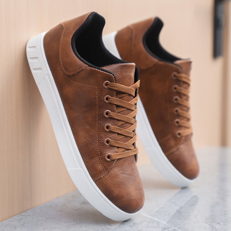 Versatile men's sleek sneakers, ideal for everyday casual wear, providing both comfort and modern style.