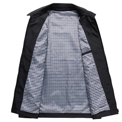 Versatile men's bomber jacket for urban style, ideal as modern everyday outerwear for men's fashion.