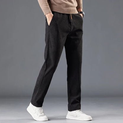 Modern slim fit men's casual pants, comfortable, wrinkle-resistant, perfect for versatile daily and smart casual wear.