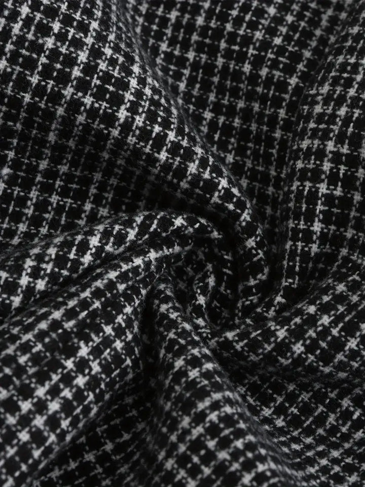 Versatile men's double-breasted check blazer. Ideal for events, business, or a chic smart casual and office outfit.